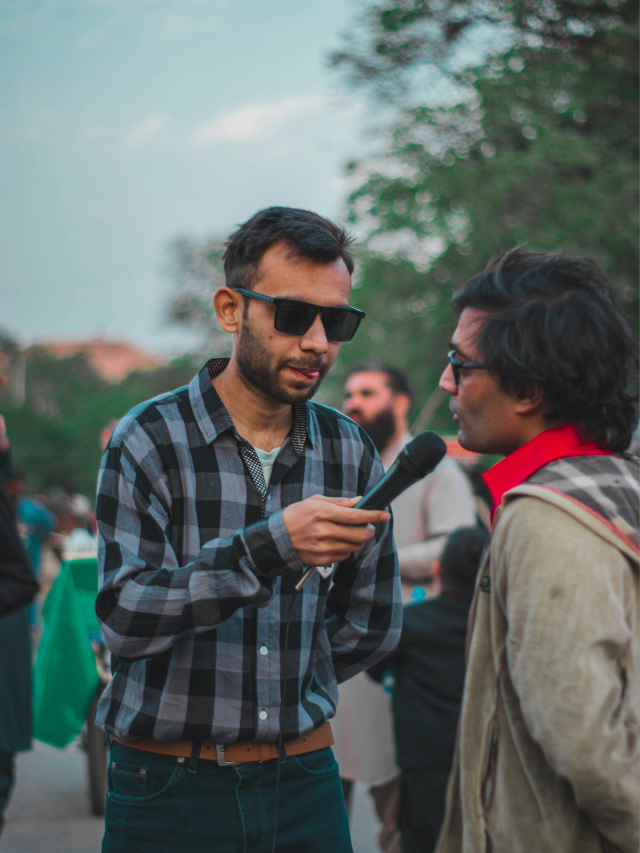 जानें कैसे बनें पत्रकार – Journalist